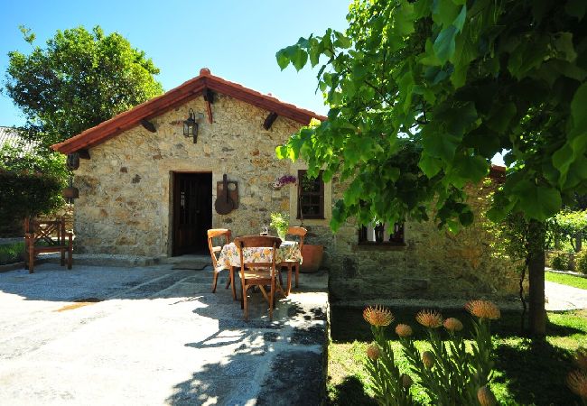  in Vila Nova de Cerveira - Casa de Santiago Charming Cottage w/ Beautiful Garden