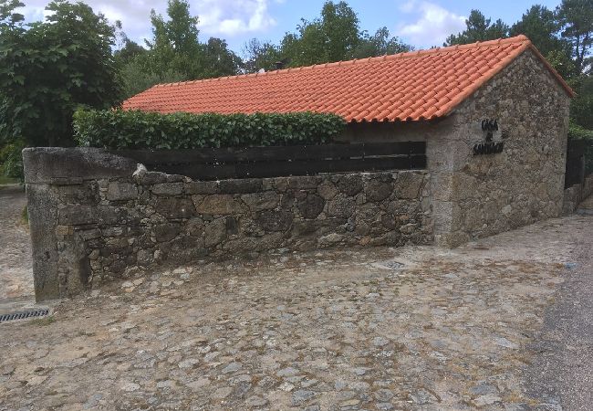 Ferienhaus in Vila Nova de Cerveira - Casa de Santiago Charming Cottage w/ Beautiful Garden