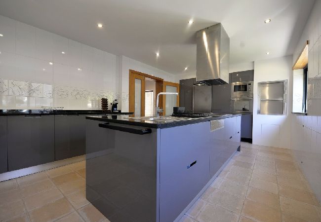 Villa in Caminha - Villa 298 Holiday Villa w/ Sea and Mountain Views Villa in Caminha - Villa 298 Holiday Villa w/ Sea and Mountain Views