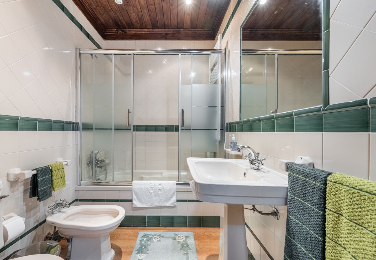 Villa in Paredes de Coura -  Villa 206 Spacious Villa Ideal for Large Groups