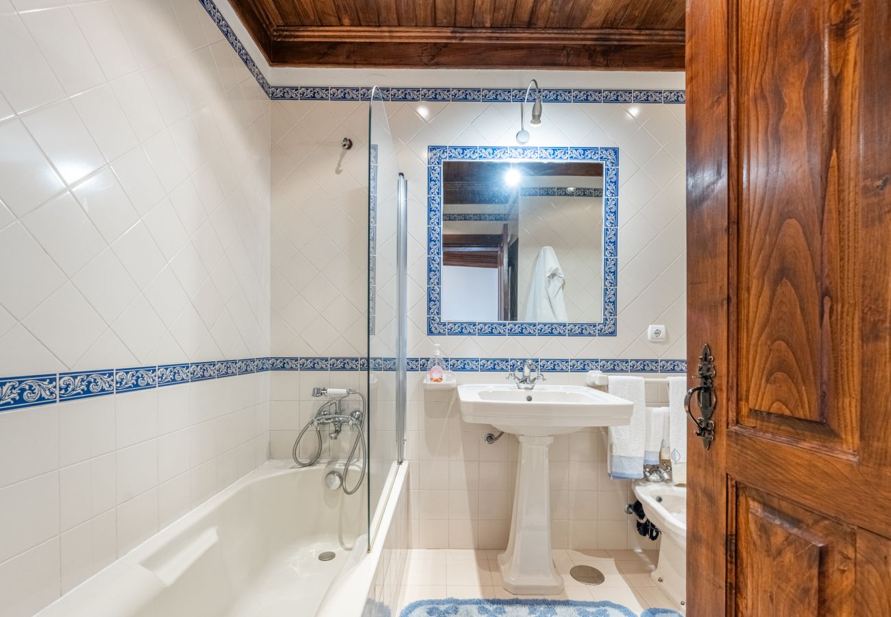 Villa in Paredes de Coura -  Villa 206 Spacious Villa Ideal for Large Groups