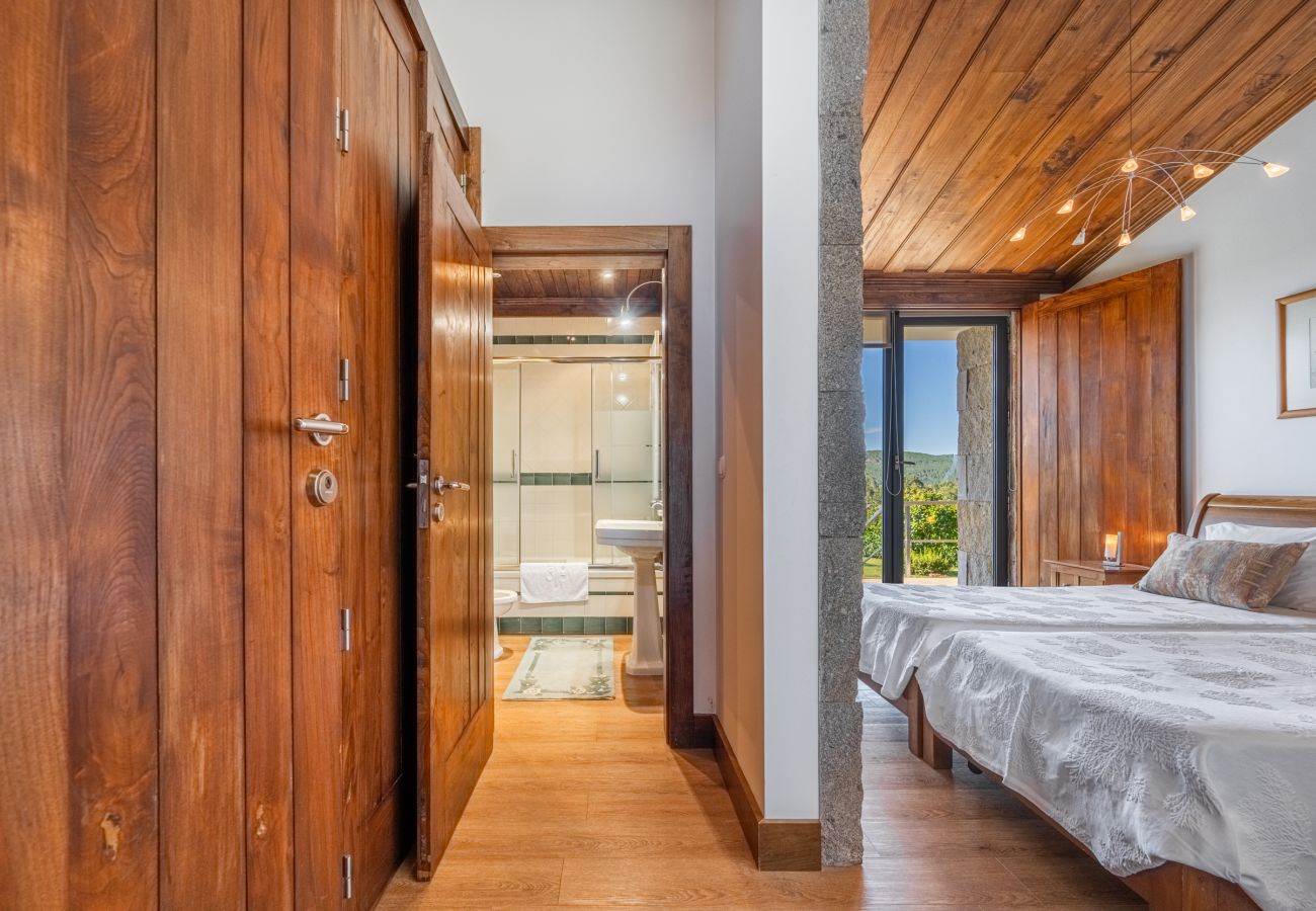 Villa in Paredes de Coura -  Villa 206 Spacious Villa Ideal for Large Groups