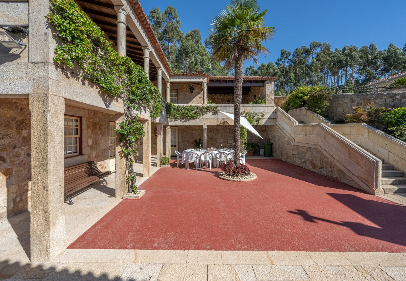 Villa in Paredes de Coura -  Villa 206 Spacious Villa Ideal for Large Groups