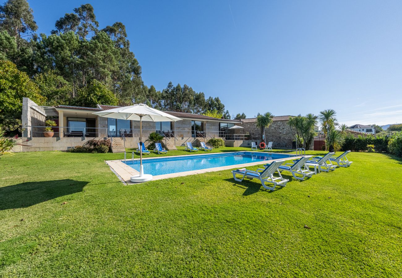 Villa in Paredes de Coura -  Villa 206 Spacious Villa Ideal for Large Groups