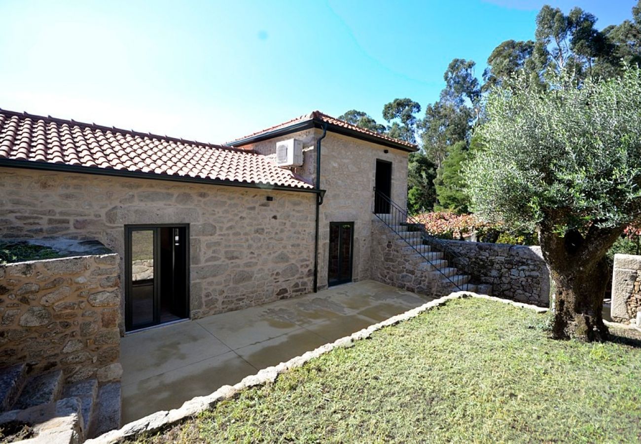 Villa in Ponte de Lima - Villa 290 Luxurious Reconverted Farmhouses w/ Pool