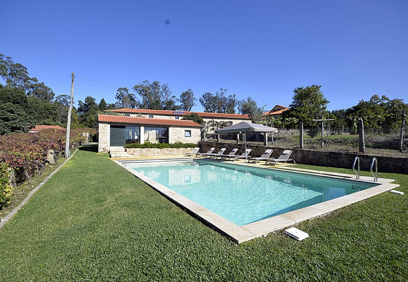 Villa in Ponte de Lima - Villa 290 Luxurious Reconverted Farmhouses w/ Pool