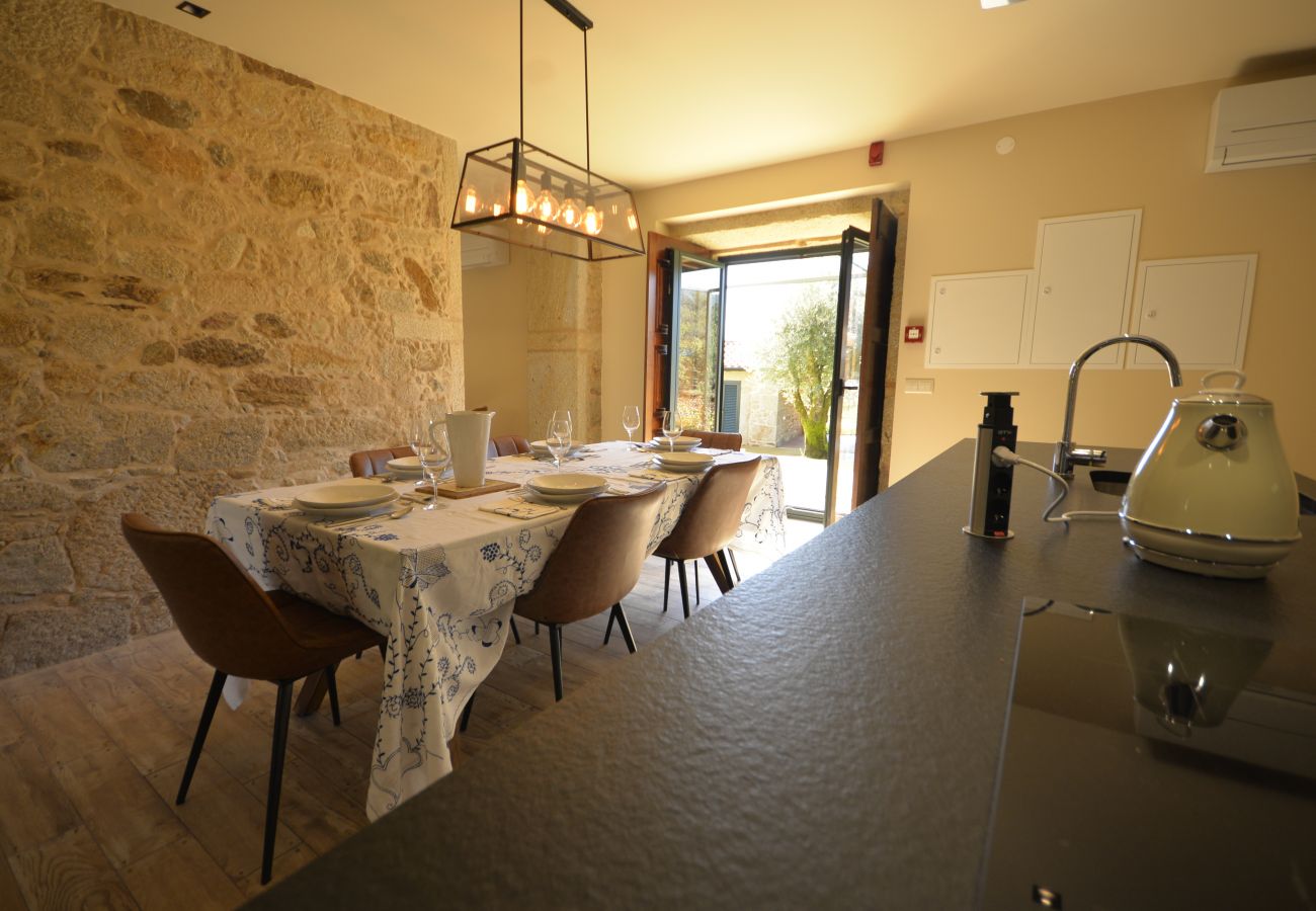 Villa in Ponte de Lima - Villa 290 Luxurious Reconverted Farmhouses w/ Pool