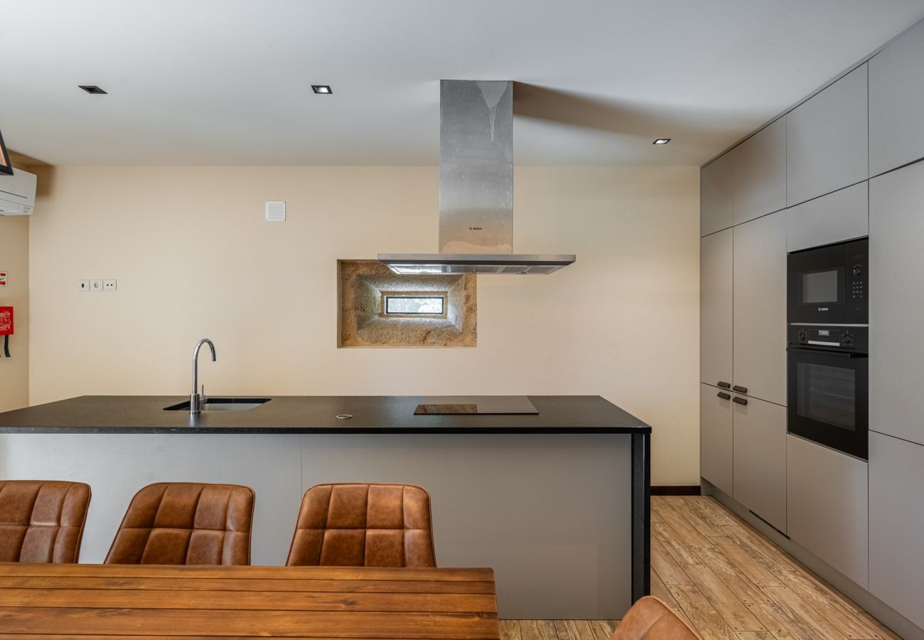 Villa in Ponte de Lima - Villa 290 Luxurious Reconverted Farmhouses w/ Pool