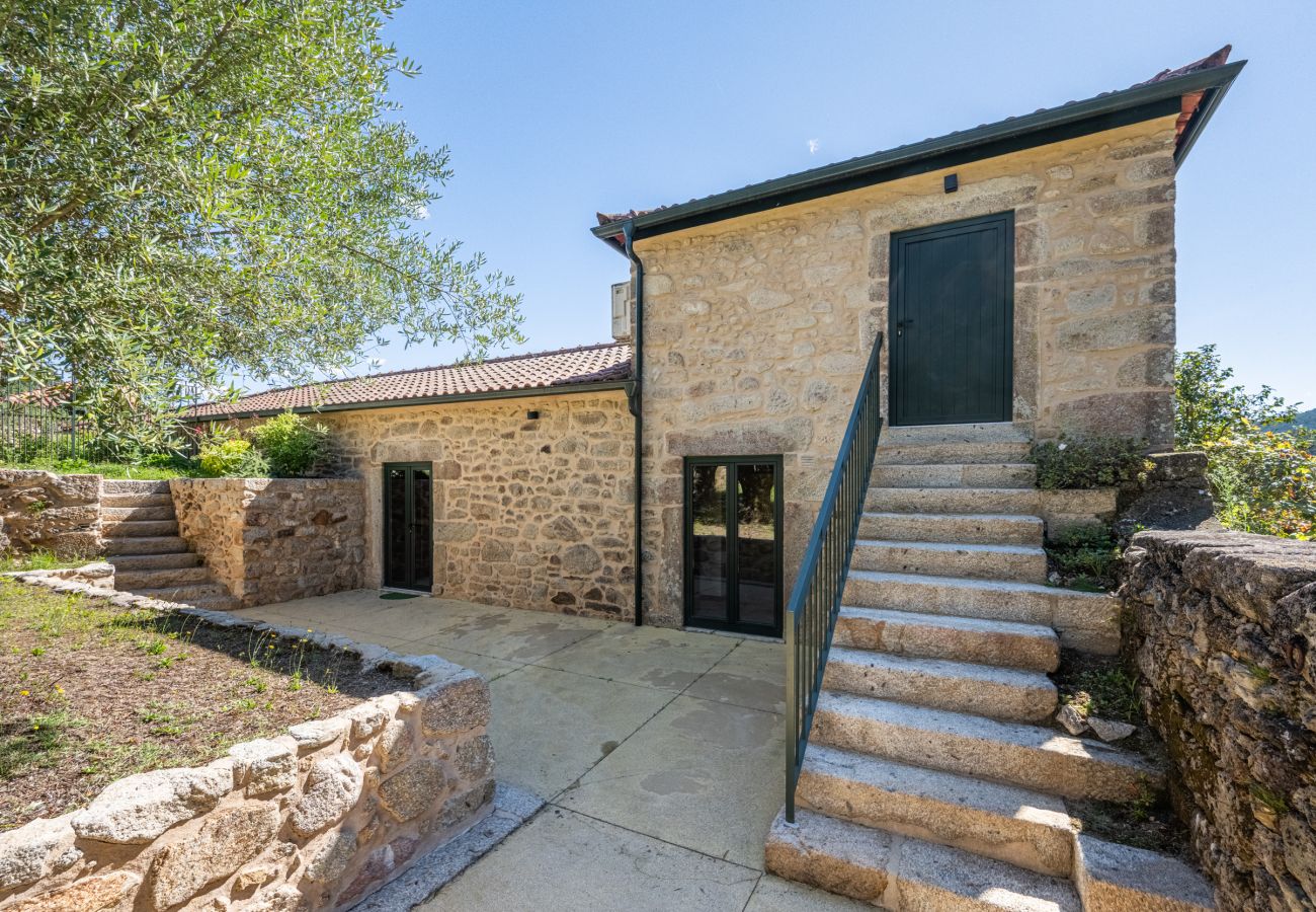 Villa in Ponte de Lima - Villa 290 Luxurious Reconverted Farmhouses w/ Pool