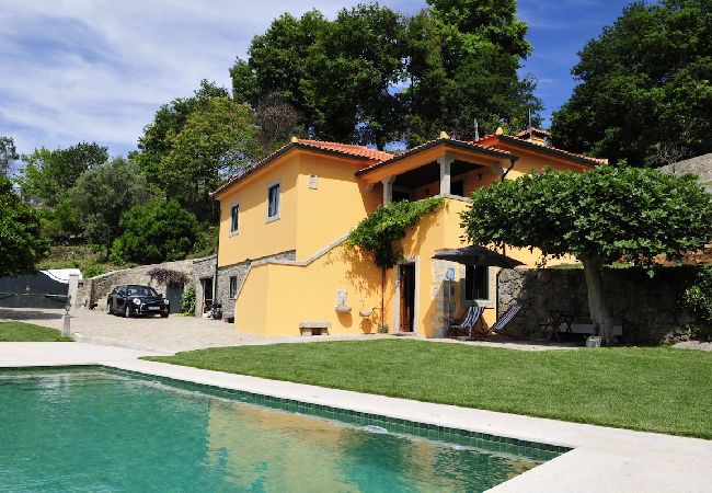 Villa in Ponte de Lima - Villa 282 Lovely Villa w/Infinity Pool Valley View