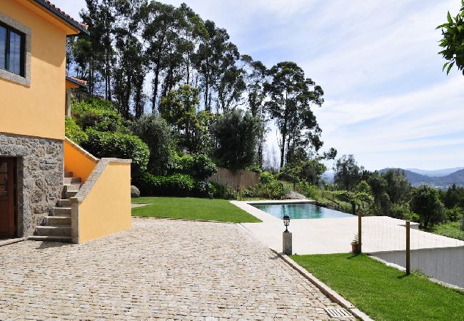 Villa in Ponte de Lima - Villa 282 Lovely Villa w/Infinity Pool Valley View