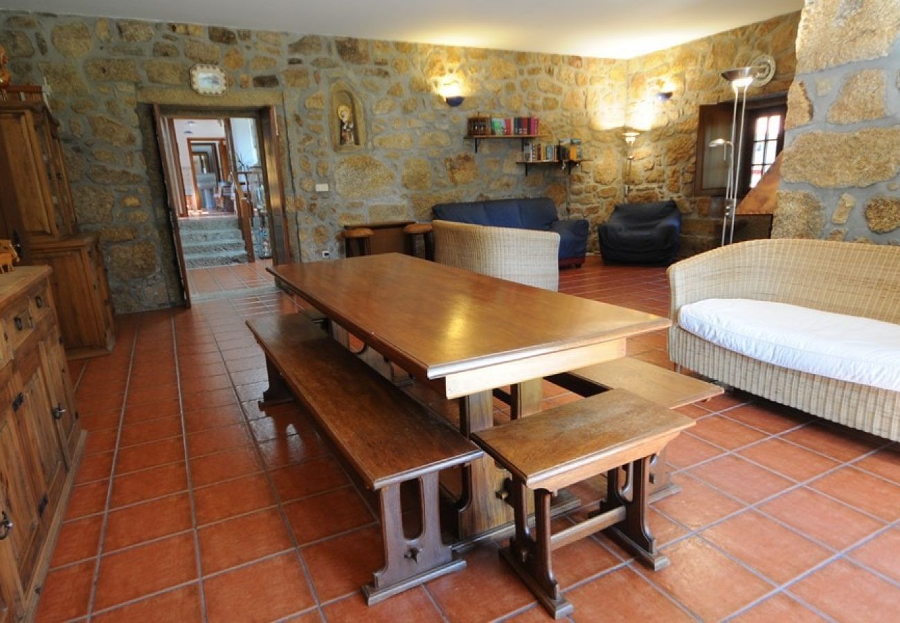 Villa in Barcelos - Villa 258 Holiday Villa w/ Pool and Large Garden