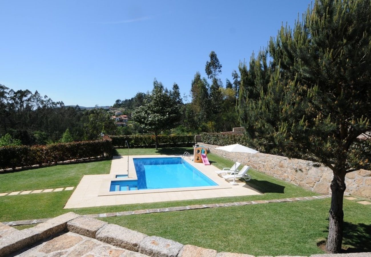 Villa in Barcelos - Villa 258 Holiday Villa w/ Pool and Large Garden