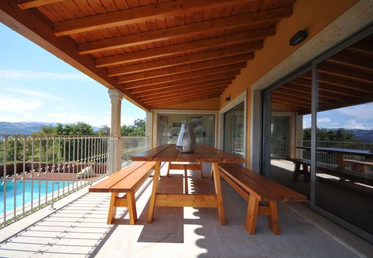 Villa in Ponte de Lima - Villa 272 Luxury Holiday Villa overlooking Valley