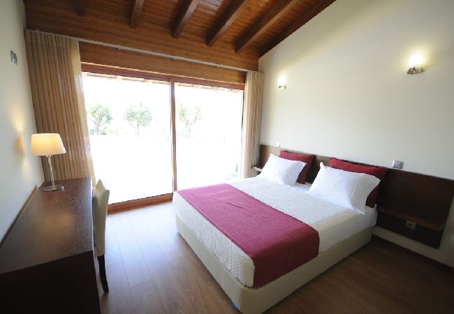 Villa in Barcelos - Villa 251 Luxury Cottage w/ Pool and Tennis Court