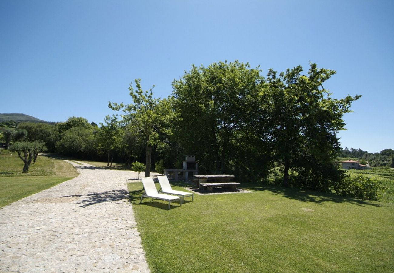 Villa en Ponte de Lima - Villa 233 Restored Farmhouse for Large Groups