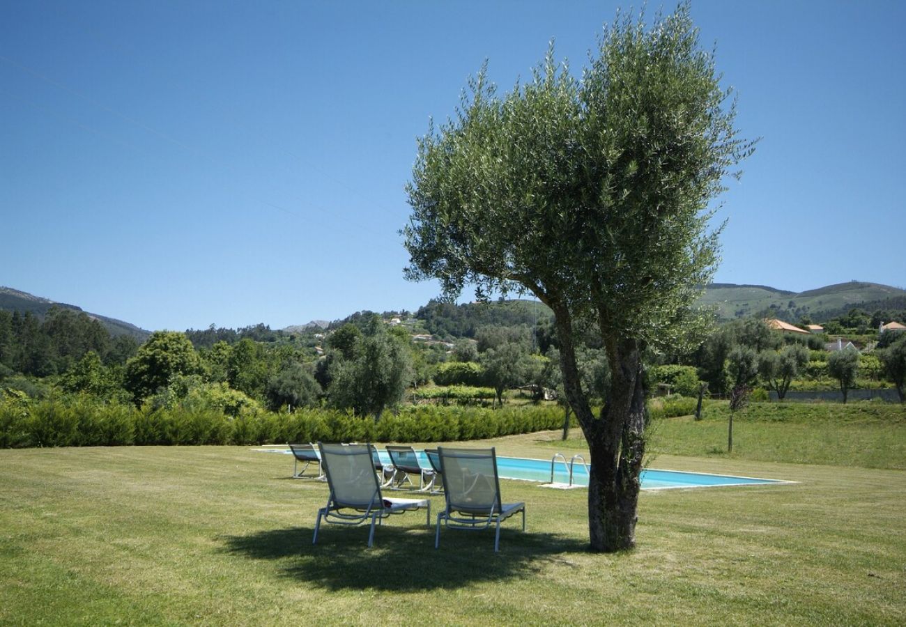 Villa en Ponte de Lima - Villa 233 Restored Farmhouse for Large Groups