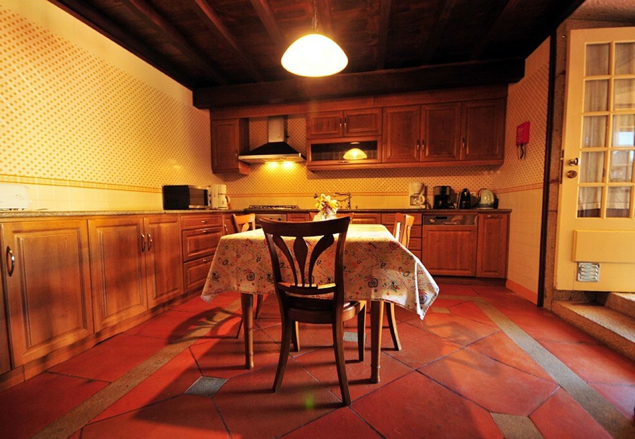 Villa en Paredes de Coura -  Villa 206 Spacious Villa Ideal for Large Groups