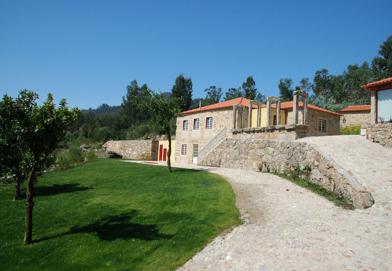 Villa en Ponte de Lima - Villa 237 Granite Stone Cottage w/ Private Pool