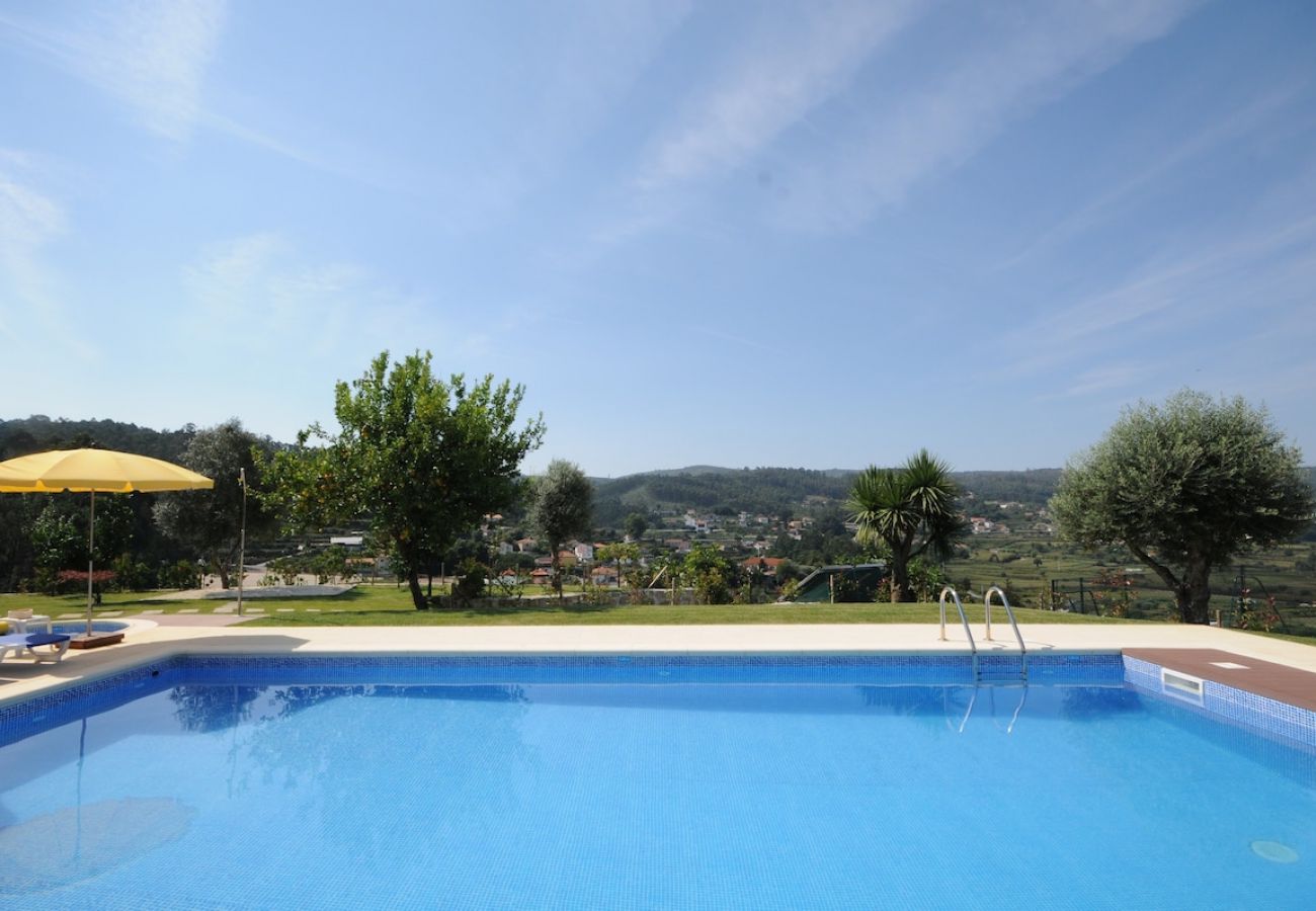 Villa en Barcelos - Villa 251 Luxury Cottage w/ Pool and Tennis Court