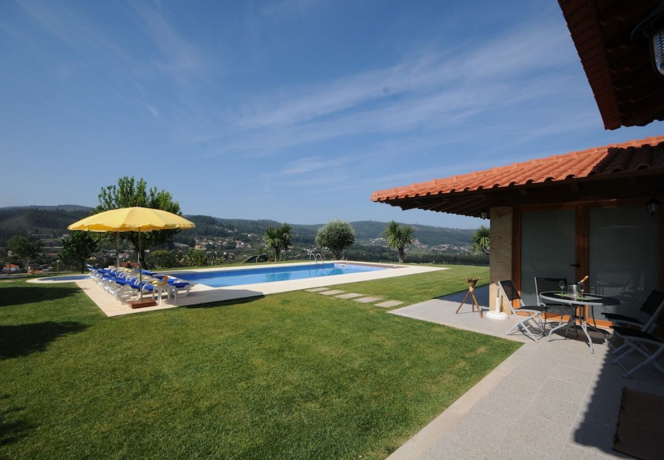 Villa en Barcelos - Villa 251 Luxury Cottage w/ Pool and Tennis Court