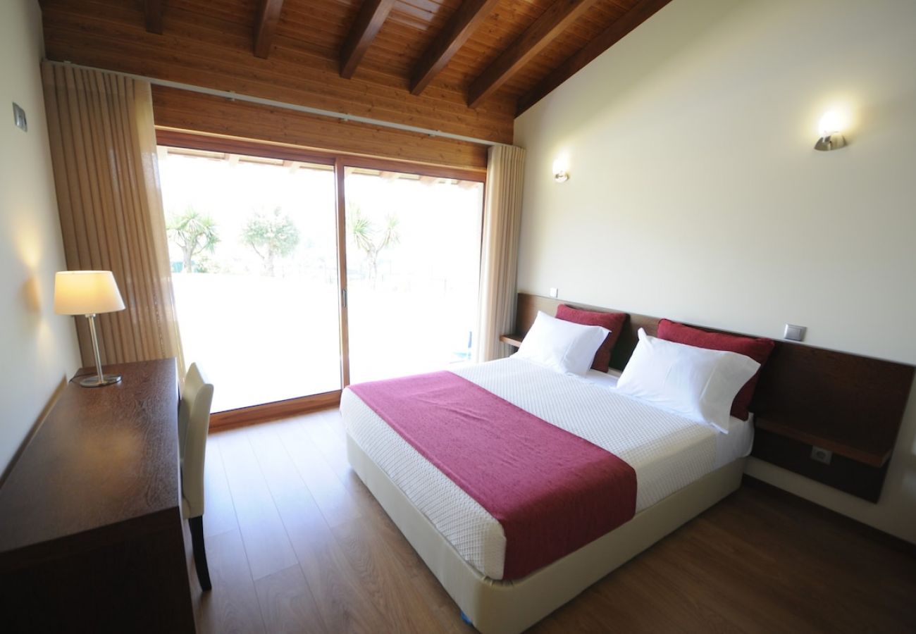 Villa en Barcelos - Villa 251 Luxury Cottage w/ Pool and Tennis Court