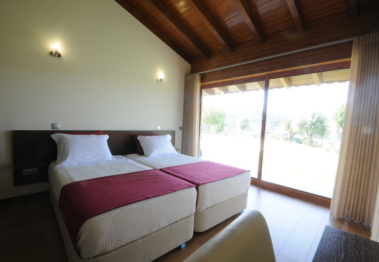 Villa en Barcelos - Villa 251 Luxury Cottage w/ Pool and Tennis Court