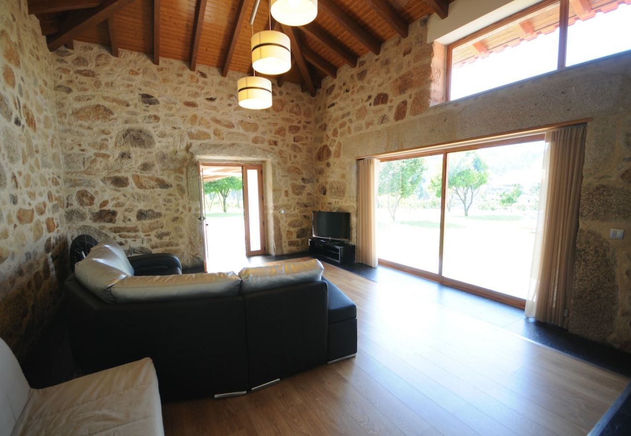 Villa en Barcelos - Villa 251 Luxury Cottage w/ Pool and Tennis Court