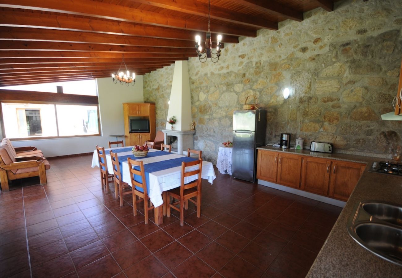 Villa en Barcelos - Villa 251 Luxury Cottage w/ Pool and Tennis Court