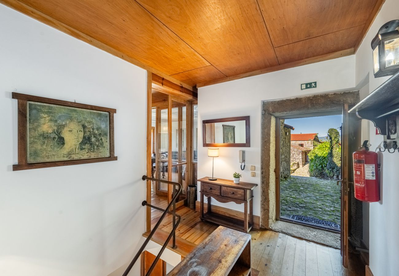 Villa en Cristelo - Villa 262 V6 - A Charming Duo of Stone Villas With Spectacular Sea Views