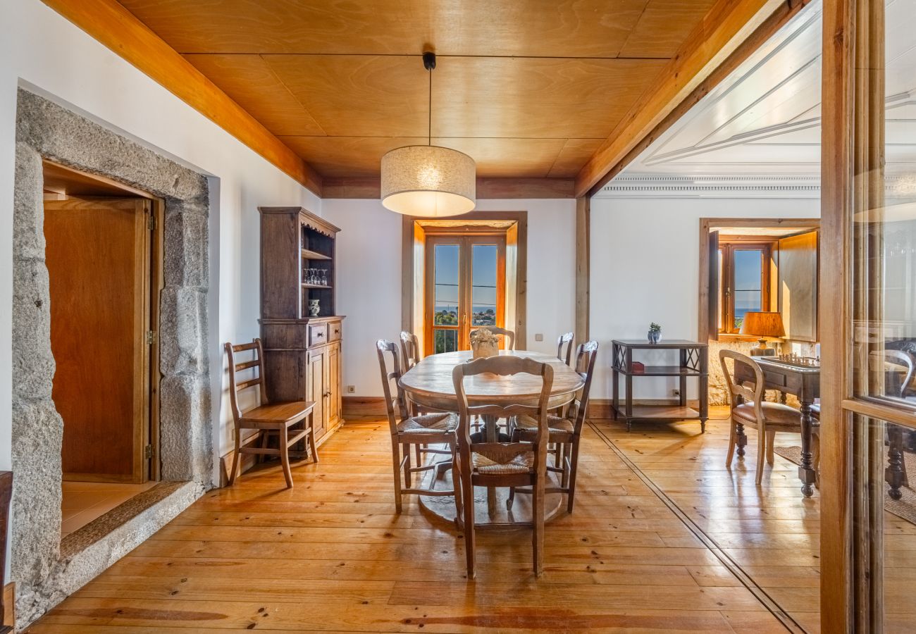 Villa en Cristelo - Villa 262  V4 - A Charming Stone Villa With Spectacular Sea Views