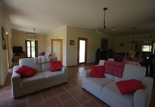 Villa à Ponte de Lima - Villa 233 Restored Farmhouse for Large Groups Villa à Ponte de Lima - Villa 233 Restored Farmhouse for Large Groups