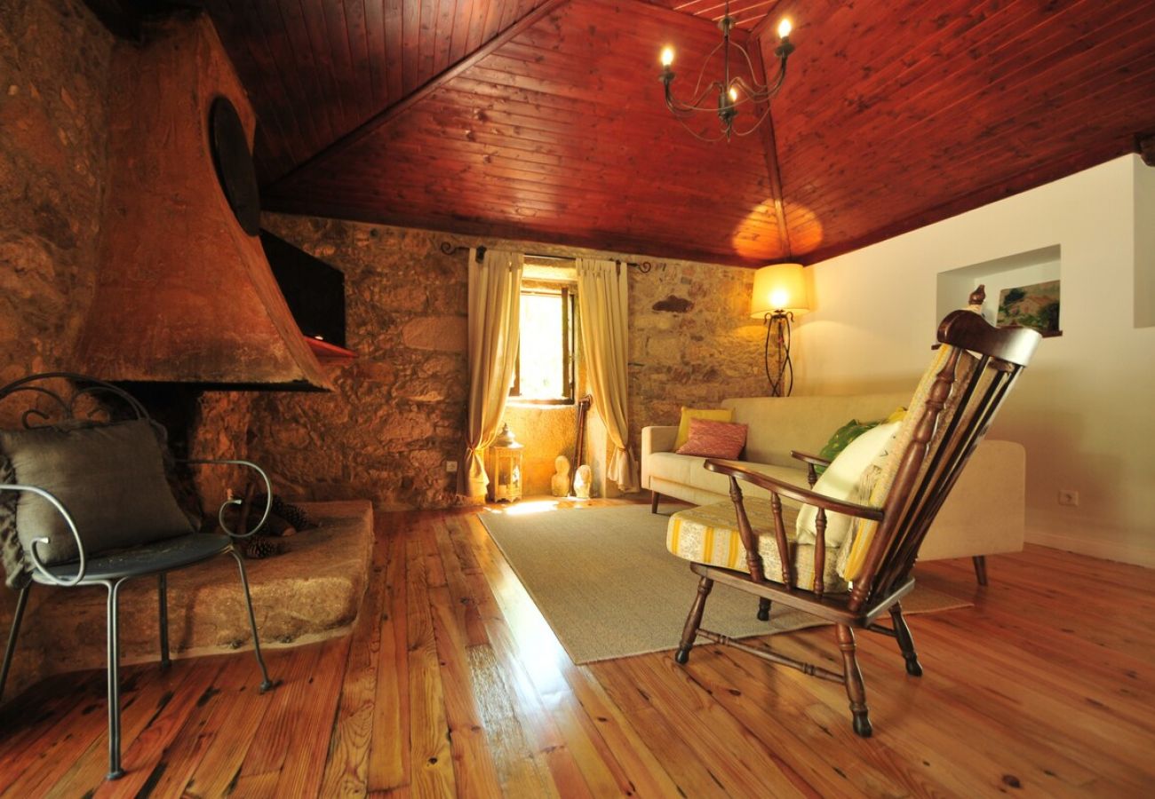 Maison à Vila Nova de Cerveira - Casa de Santiago Charming Cottage w/ Beautiful Garden