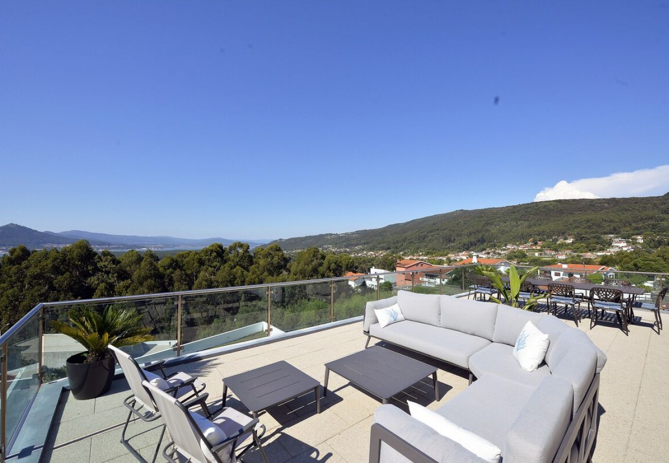 Villa à Caminha - Villa 298 Holiday Villa w/ Sea and Mountain Views