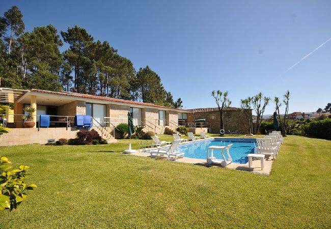 Villa à Paredes de Coura -  Villa 206 Spacious Villa Ideal for Large Groups