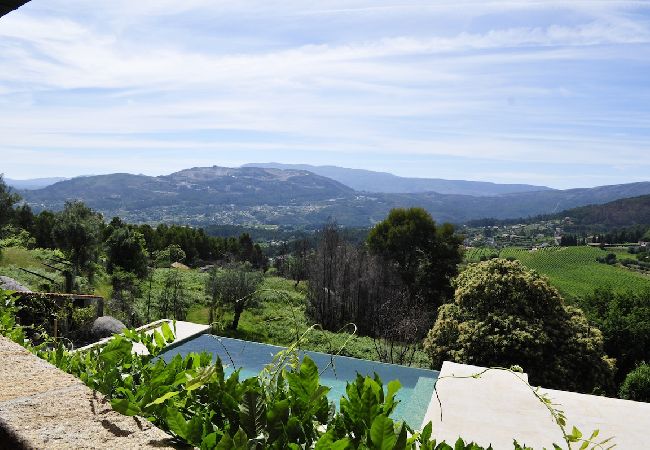 Villa à Ponte de Lima - Villa 282 Lovely Villa w/Infinity Pool Valley View