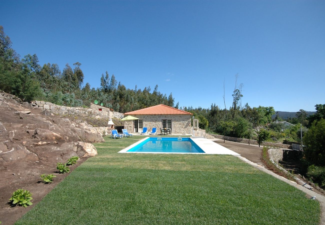 Villa à Ponte de Lima - Villa 237 Granite Stone Cottage w/ Private Pool