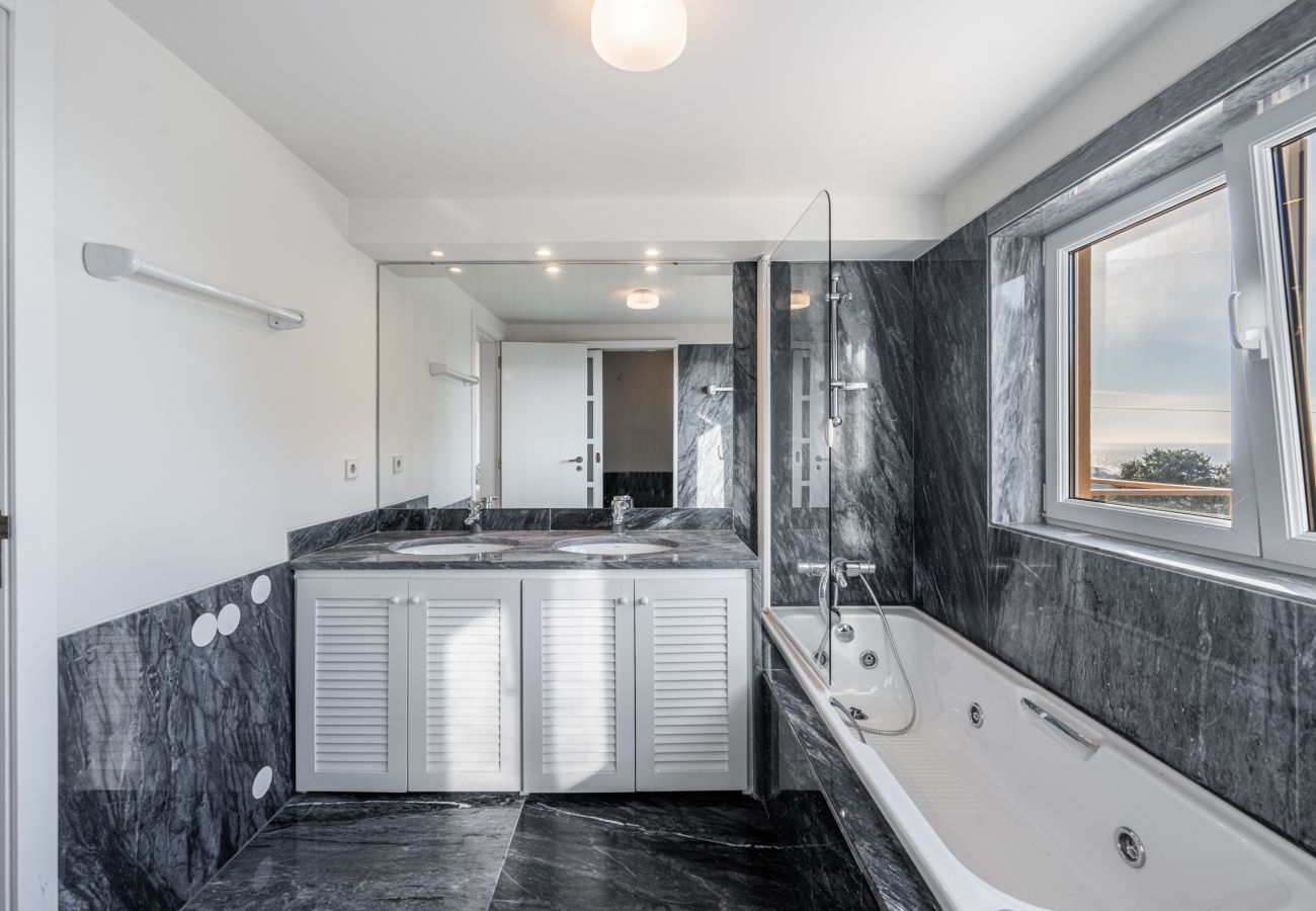 Villa à Caminha - Villa 284 Comfortable Villa w/ Pool and Sea View