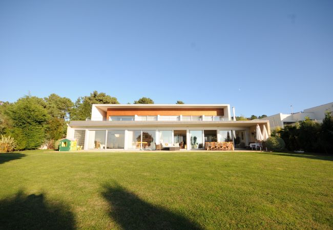 villa à Caminha - Villa 257 Modern Villa w/ Covered Pool and SeaView