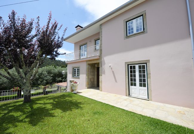Villa à Ponte de Lima - Villa 296 - Beautiful Holiday Villa with private Pool Villa à Ponte de Lima - Villa 296 - Beautiful Holiday Villa with private Pool
