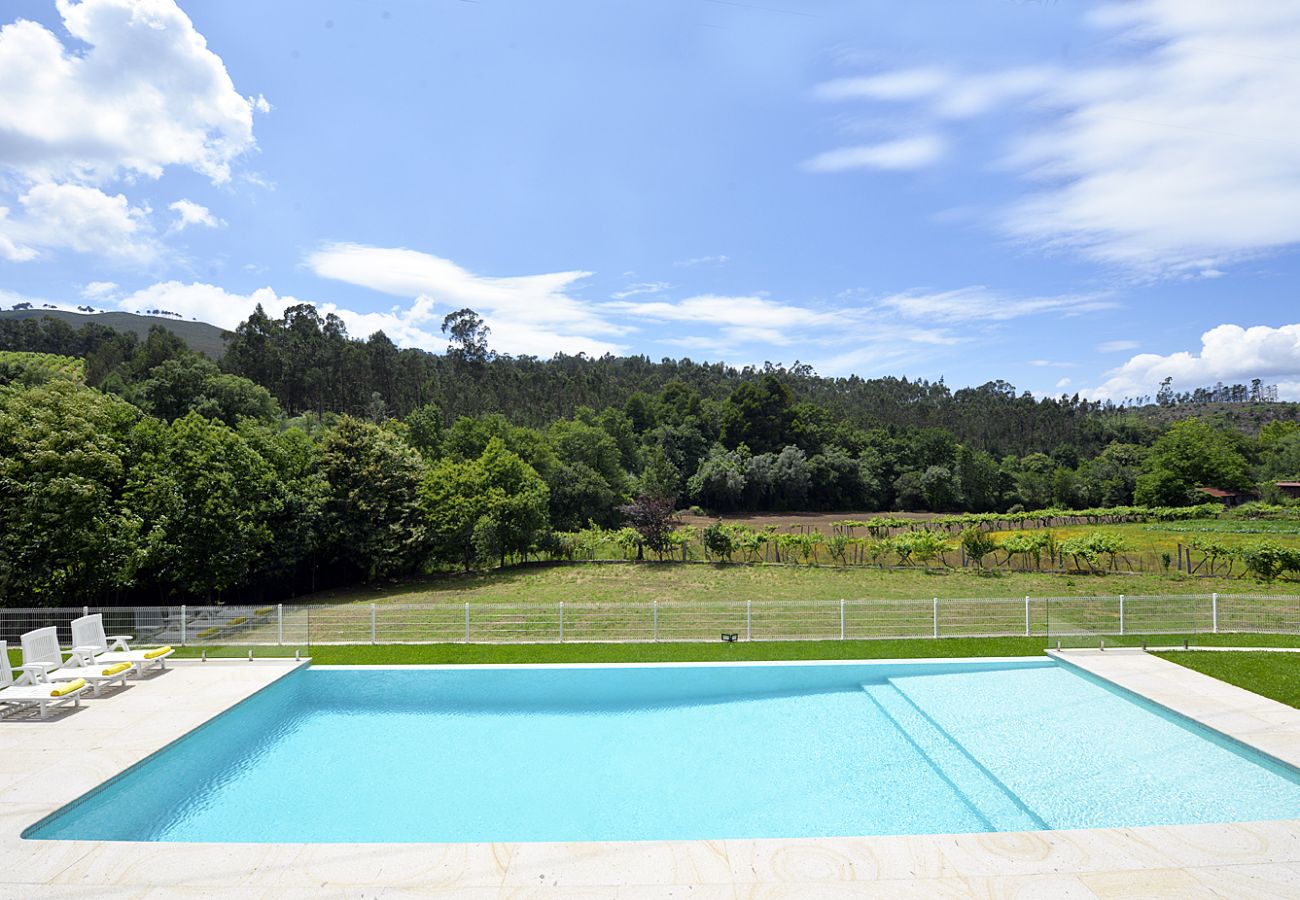 Villa à Ponte de Lima - Villa 296 - Beautiful Holiday Villa with private Pool