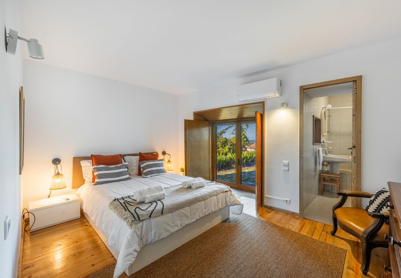 Villa à Cristelo - Villa 262  V4 - A Charming Stone Villa With Spectacular Sea Views