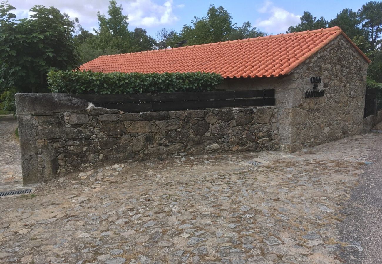 Casa em Vila Nova de Cerveira - Casa de Santiago Refúgio c/ Jardim Encantador