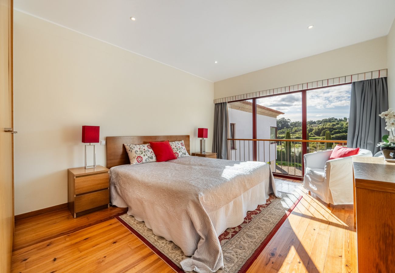 Villa em Ponte de Lima - Villa 241 - Villa Luxuosa c/ piscina e tenis