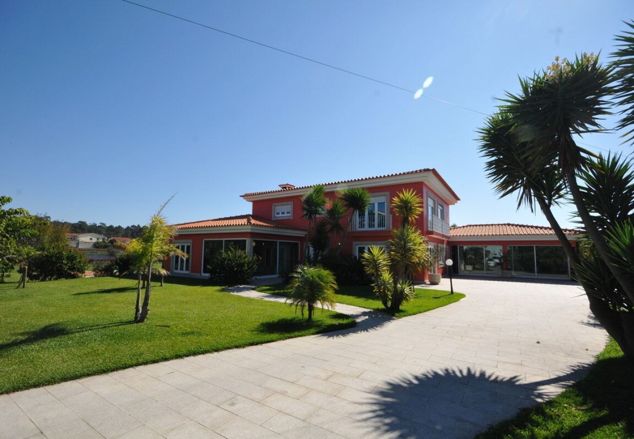 Villa em Esposende - Villa 314 - Casa de Férias com Piscina e Ténis
