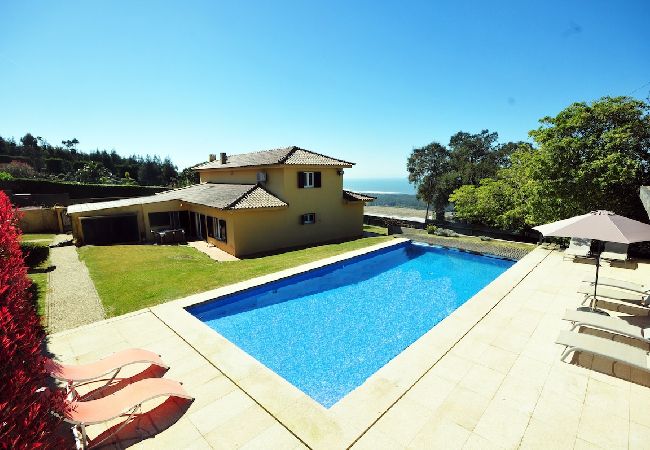 Villa em Caminha - Villa 284 Casa de Férias com Piscina e Vista Mar