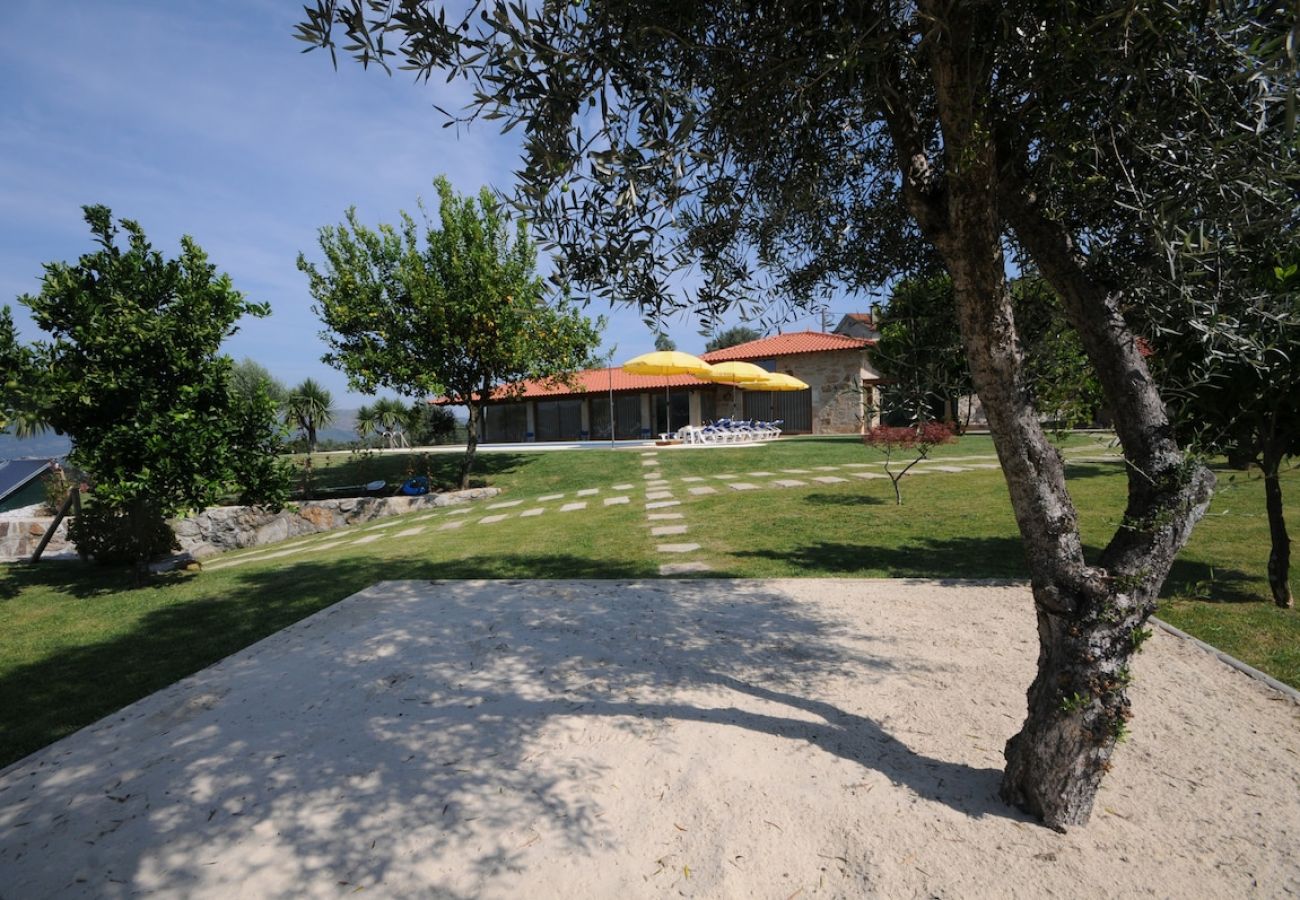 Villa em Barcelos - Villa 251 Casa de Campo de Luxo c/ Piscina e Ténis