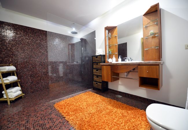 Villa em Barcelos - Villa 320 – Villa com Piscina, Jacuzzi e Ténis Villa em Barcelos - Villa 320 – Villa com Piscina, Jacuzzi e Ténis