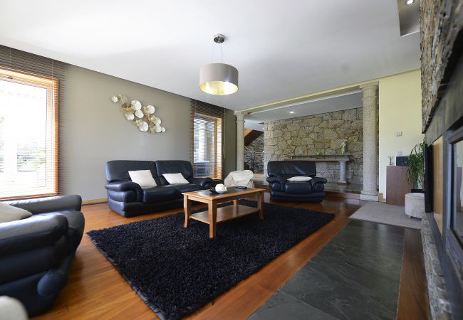 Villa em Barcelos - Villa 320 – Villa com Piscina, Jacuzzi e Ténis Villa em Barcelos - Villa 320 – Villa com Piscina, Jacuzzi e Ténis