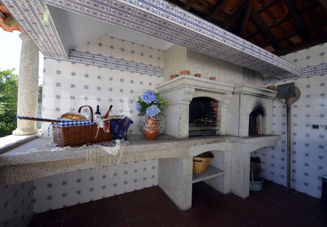 Villa em Barcelos - Villa 320 – Villa com Piscina, Jacuzzi e Ténis Villa em Barcelos - Villa 320 – Villa com Piscina, Jacuzzi e Ténis